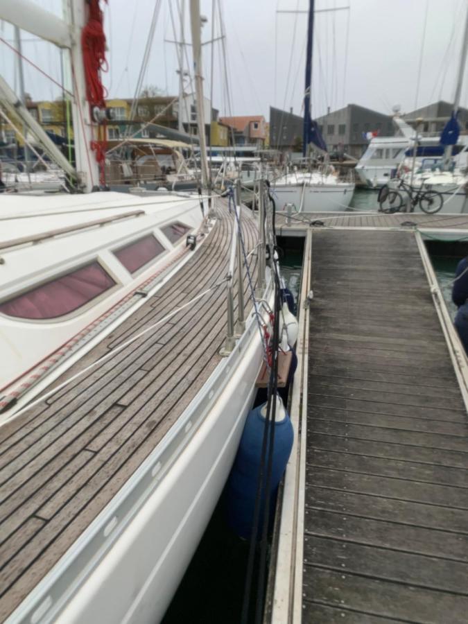 فندق لا روشيلفي  Nuit Sur Un Bateau La Rochelle المظهر الخارجي الصورة